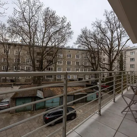 Διαμέρισμα Ochota - Balcony, Parks Nearby - By Rentujemy *